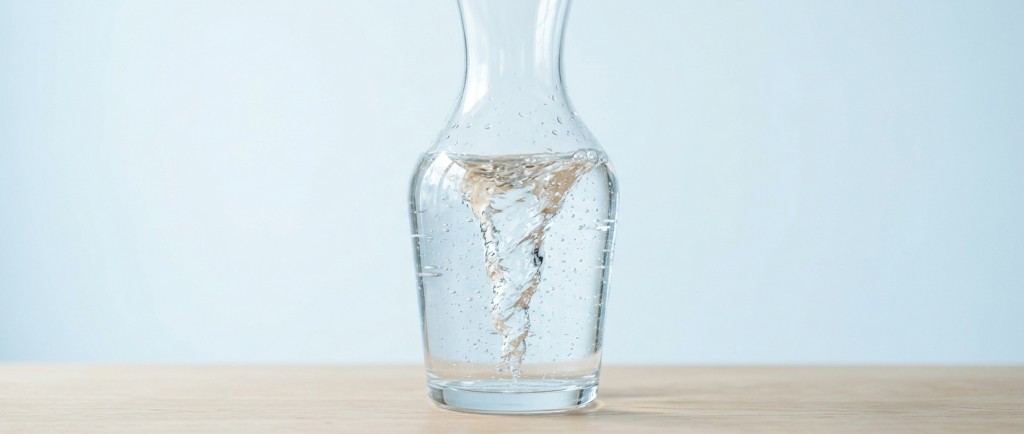 Filtrer l'eau du robinet : filtre, osmoseur ou carafe &agrave; vortex ?